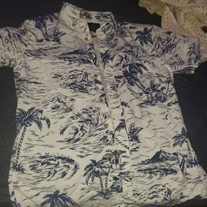 Mens white and blue dressing shirt